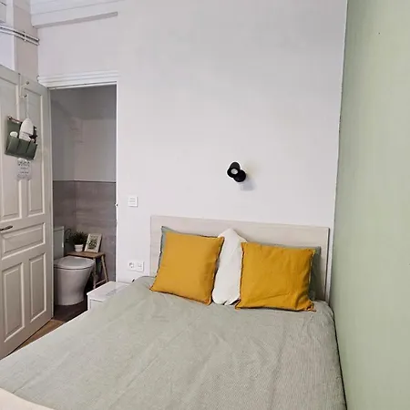 River - Private Wc Homestay *